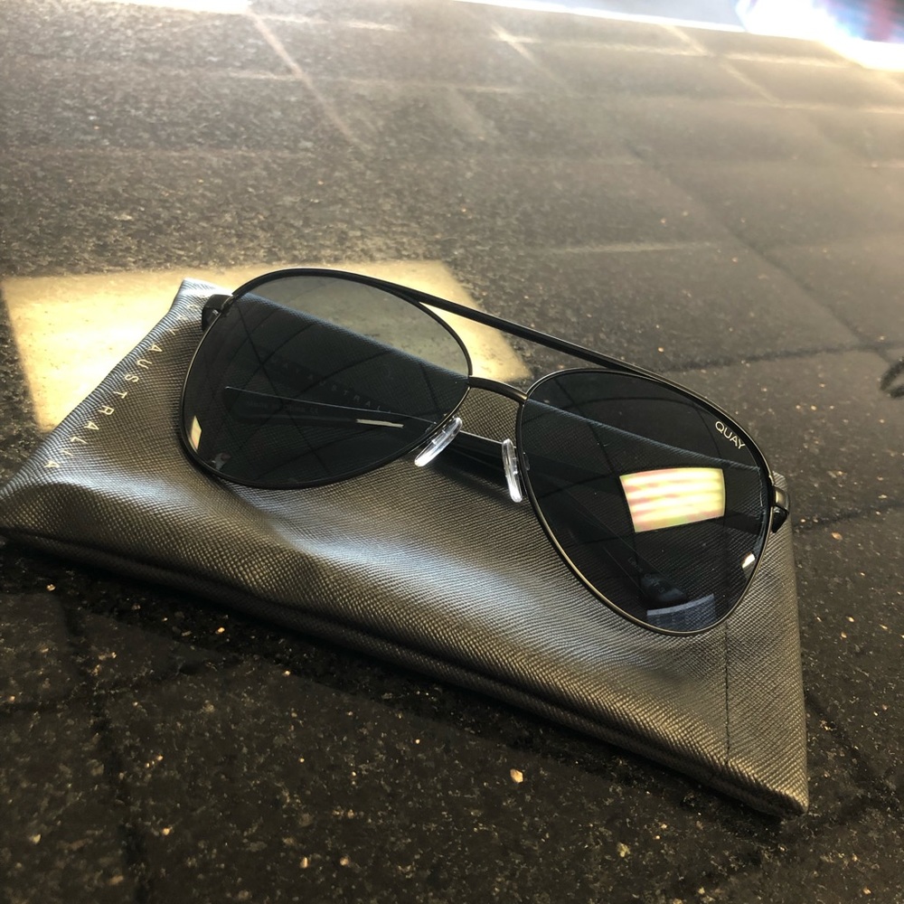 Quay : Vivienne. Brand new, never worn. W/case